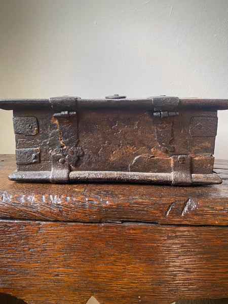 Rare, Fascinating & Rather Eerie 18th Century Witch’s Box Or Conjure Chest