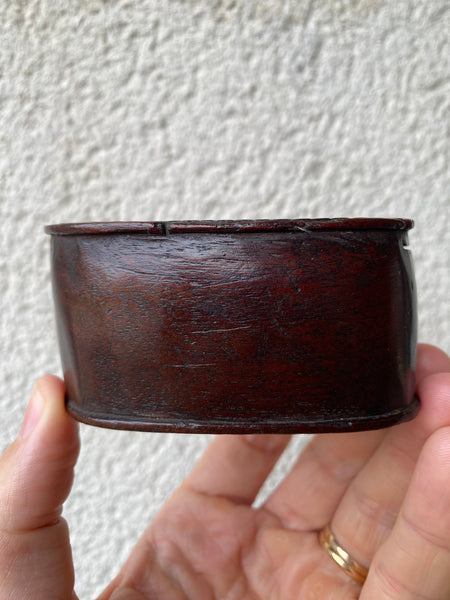 A Fine Antique 18th Century Welsh Chip Carved Snuff Box