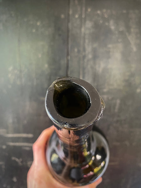 Rare Antique Early 18th Century ‘Flower Pot’ Bodied Free-blown Wine Bottle c.1710-1720