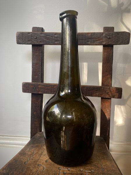 Rare Antique Early 18th Century ‘Flower Pot’ Bodied Free-blown Wine Bottle c.1710-1720