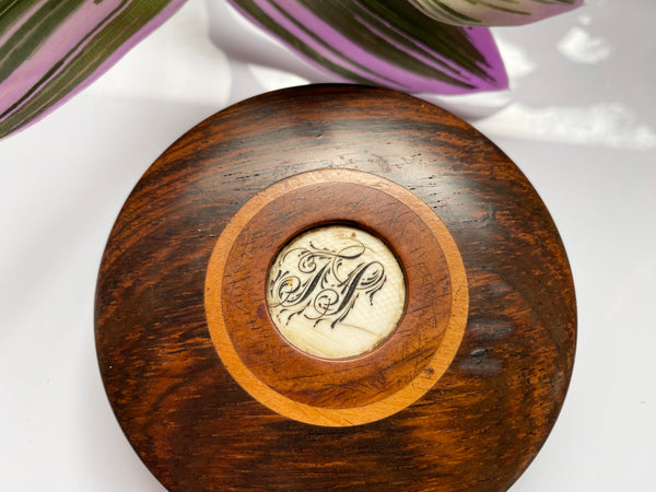 *RESERVED* A Wonderful Late 18th - Early 19th Century Treen Snuff Box Containing A Selection Of Spelling Letters - Source Vintage