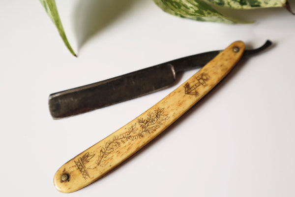 Antique 19th Century Scrimshaw Sailor Art Razor - Source Vintage