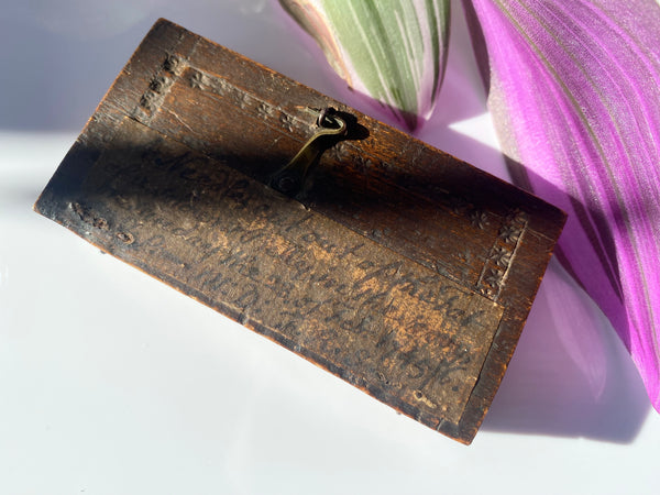A Rare Antique 18th Century Macabre Needle In A Box Removed From A Soldier’s Belly In 1745 - Source Vintage