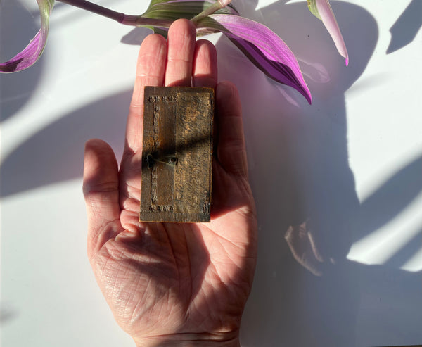 A Rare Antique 18th Century Macabre Needle In A Box Removed From A Soldier’s Belly In 1745 - Source Vintage