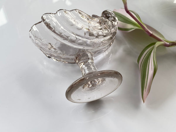 Rare Antique Georgian Novelty Shell Shaped Sweetmeat Dish c.1750. - Source Vintage
