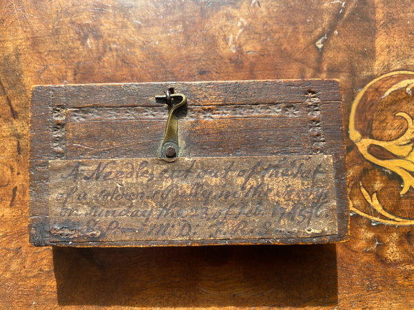 A Rare Antique 18th Century Macabre Needle In A Box Removed From A Soldier’s Belly In 1745 - Source Vintage