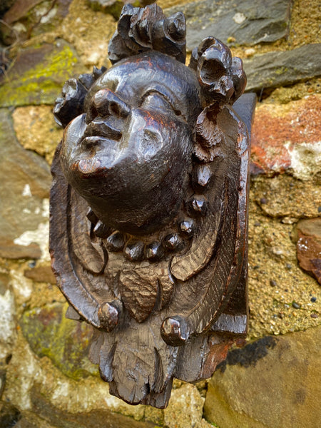 A Fine English 16th Century Carved Oak Portrait Corbel Of Generous Size & Weight - Source Vintage