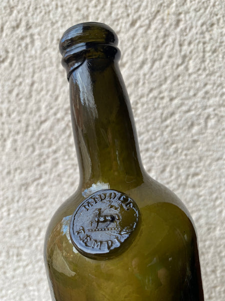 Antique Honourable Society Of The Middle Temple Sealed Glass Wine Bottle c.1800