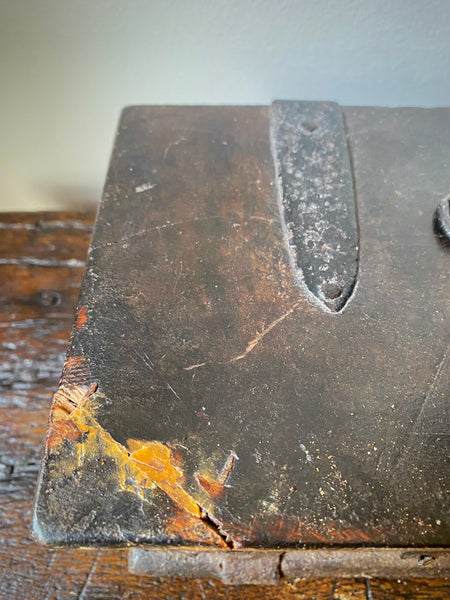 Rare, Fascinating & Rather Eerie 18th Century Witch’s Box Or Conjure Chest