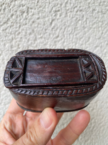 A Fine Antique 18th Century Welsh Chip Carved Snuff Box