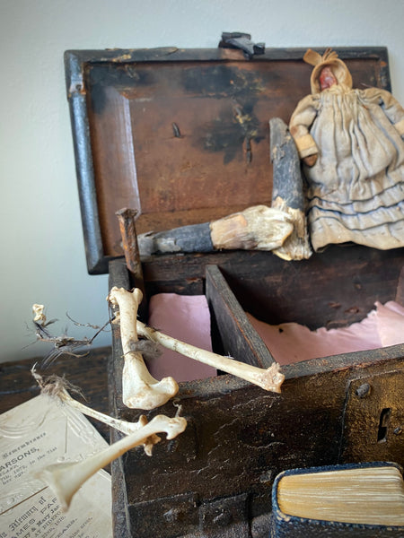 Rare, Fascinating & Rather Eerie 18th Century Witch’s Box Or Conjure Chest