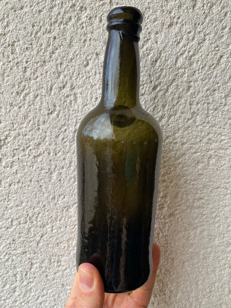 Antique Honourable Society Of The Middle Temple Sealed Glass Wine Bottle c.1800