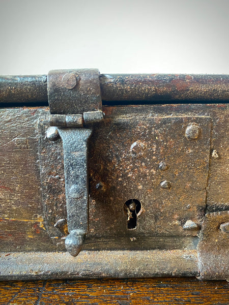 Rare, Fascinating & Rather Eerie 18th Century Witch’s Box Or Conjure Chest