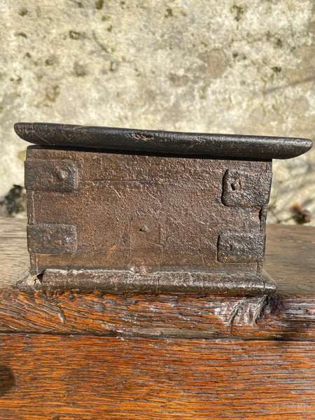 Rare, Fascinating & Rather Eerie 18th Century Witch’s Box Or Conjure Chest