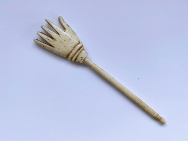 *RESERVED FOR MEGAN* Rare 18th Century Gent’s Bone Wig Scratcher