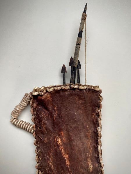 Unusual Antique Early 20th Century Miniature Handmade Bow & Arrow Set In Quiver