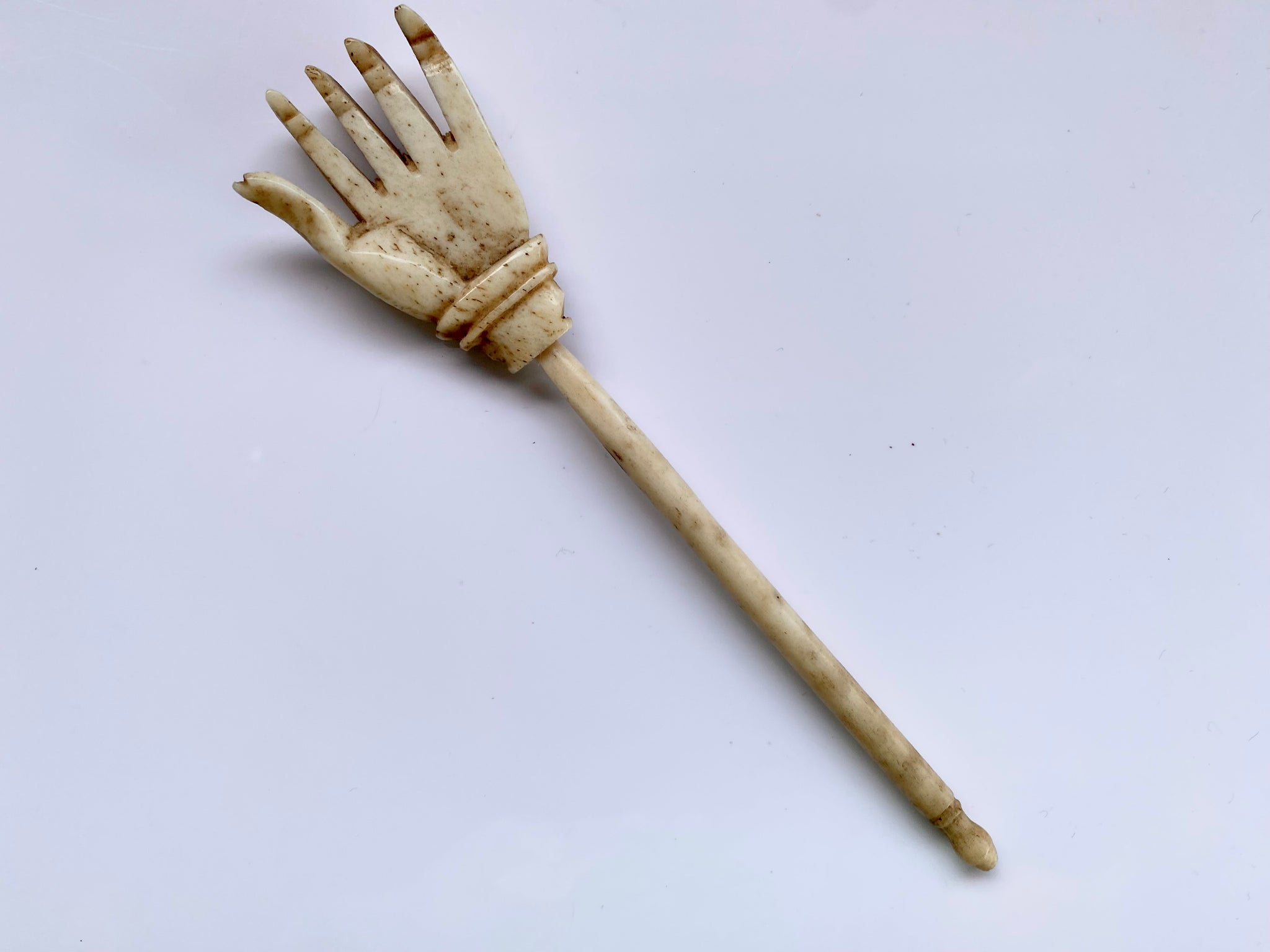 *RESERVED FOR MEGAN* Rare 18th Century Gent’s Bone Wig Scratcher