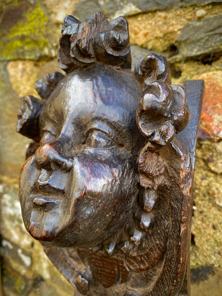 A Fine English 16th Century Carved Oak Portrait Corbel Of Generous Size & Weight - Source Vintage