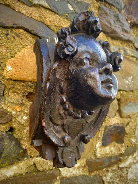 A Fine English 16th Century Carved Oak Portrait Corbel Of Generous Size & Weight - Source Vintage