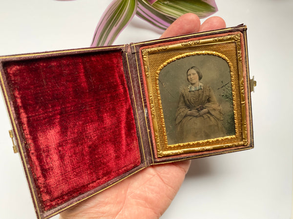 A Wonderful Antique 19th Century Cased Daguerreotype Of A Beautiful Lady - Source Vintage